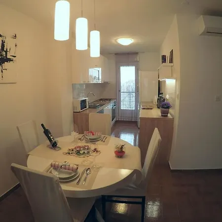 Apartment Apartments With Wifi Zadar - 12683 Zadar